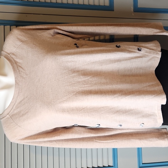 YA Los Angeles Neutral Button-Detail Top with Plaid Back Accent - Picture 2 of 15